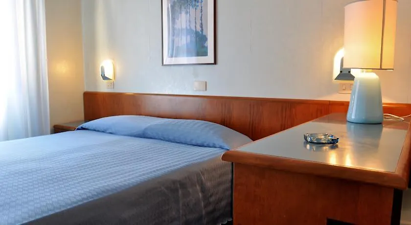 Hotel Garda Milano 3*,