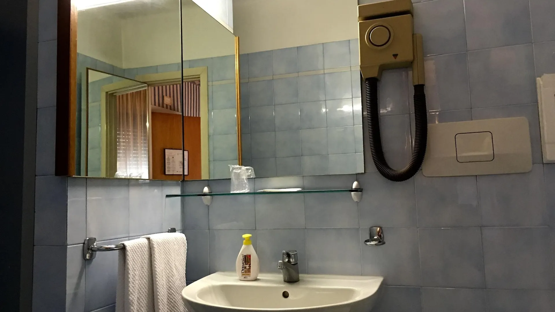***  Hotel Garda Milan Italy