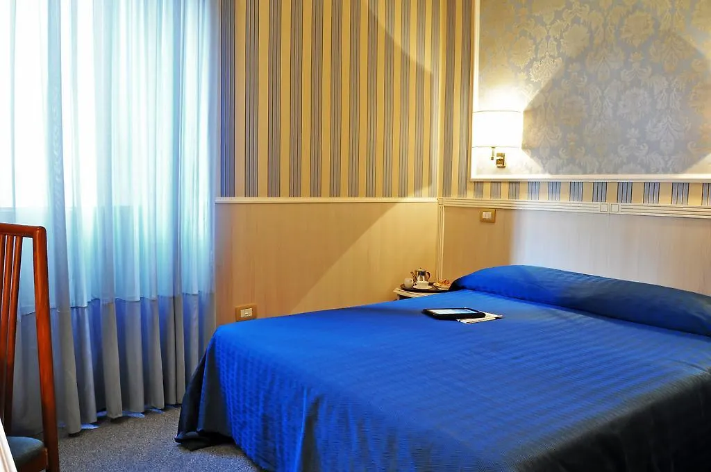 Hotel Garda Milan