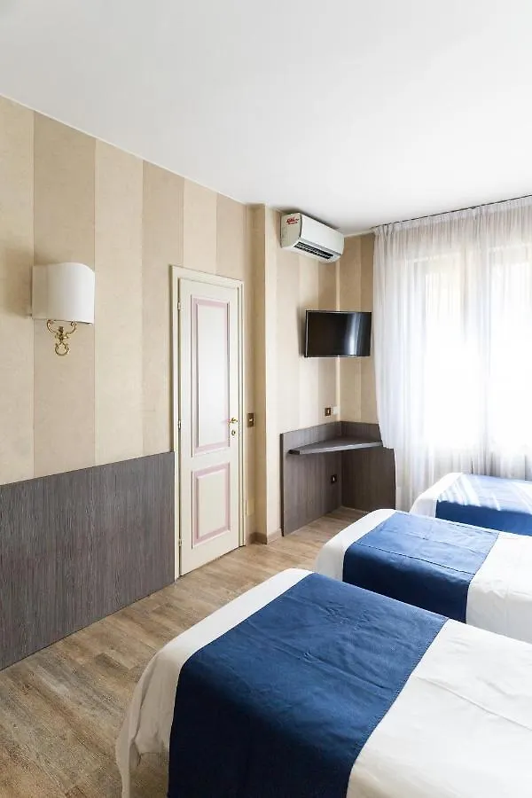 Hotel Garda Milan