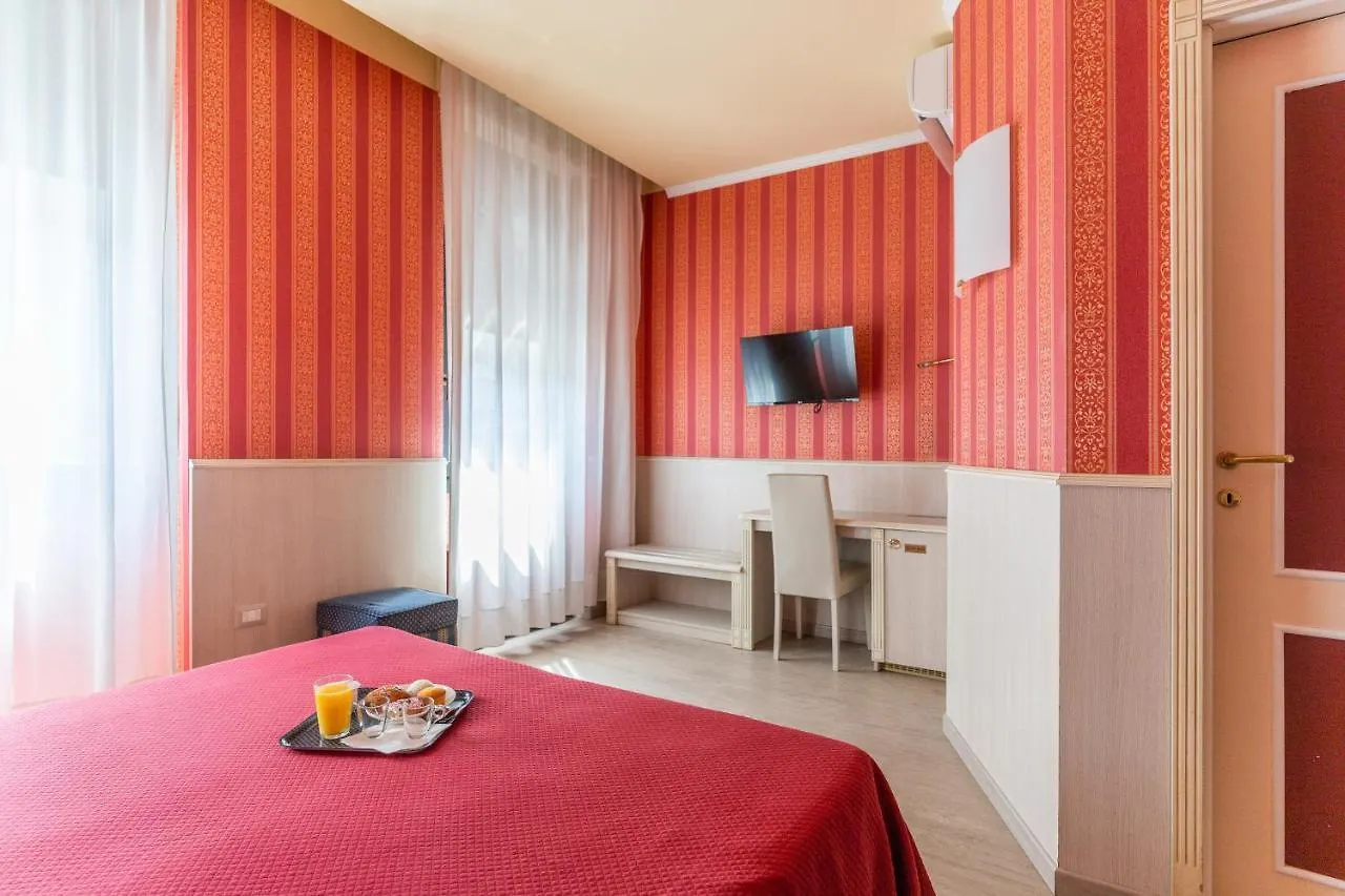 Hotel Garda Milan 3*,