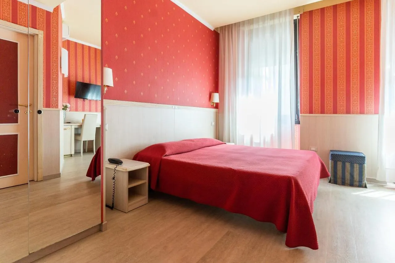 Hotel Garda Milan