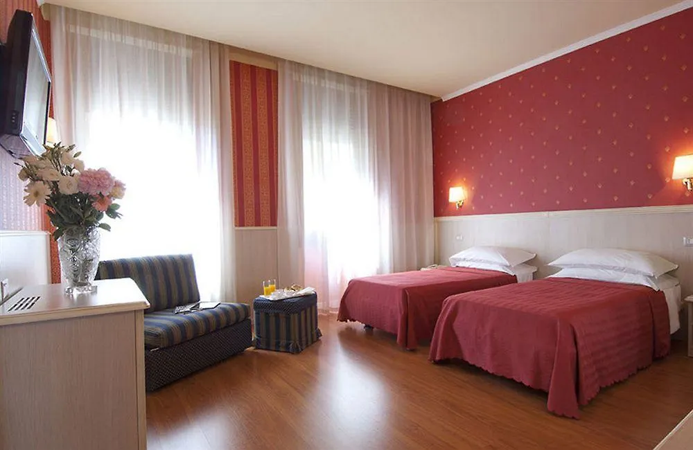 Hotel Garda Milan
